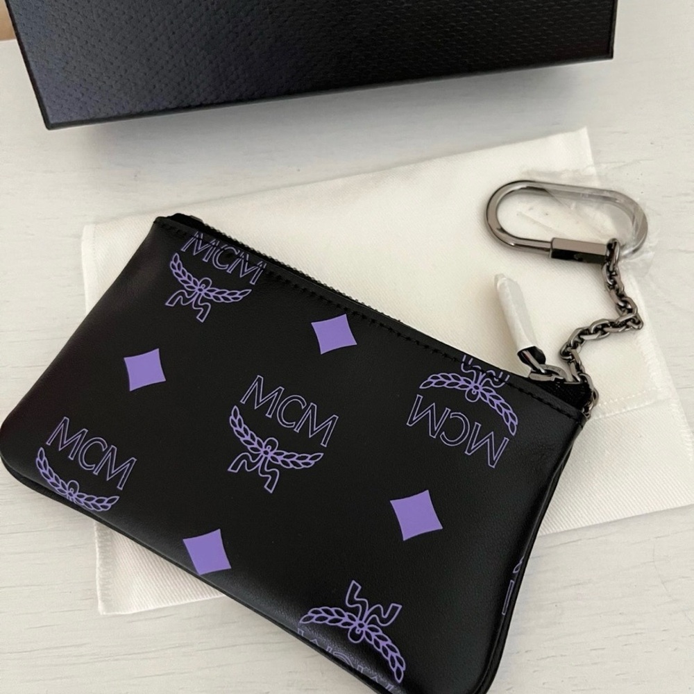 MCM Key Pouch in Color Splash Logo Leather - Picture 3 of 5